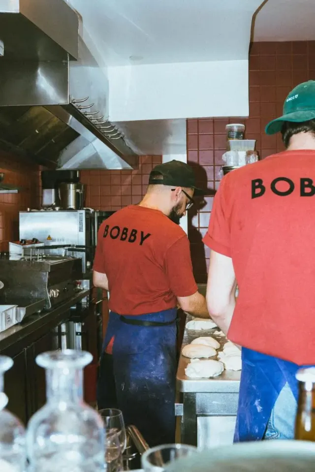 BookNoFees: Restaurante – Bobby – Paris – Pequeñito, foto 2