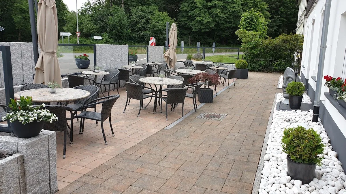 BookNoFees: Restaurante – Hotel "Am Schnüffel" (Inh. Heiko Lüsebrink) – Meinerzhagen – Hotel «Am Schnüffel» (propietario: Heiko Lüsebrink), foto 1