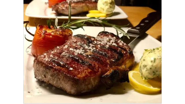 BookNoFees: Restaurante – Zum Turm Restaurant – Kamen – Al restaurante «Zum Turm», foto 2