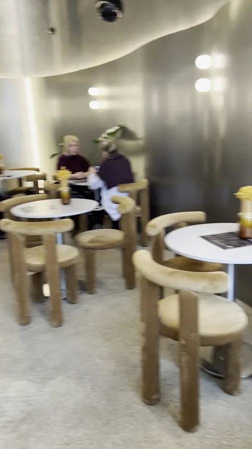 BookNoFees: Cafetería – Čierny Peter: Kaviareň / Pražiareň / Podniková predajňa – Bratislava – Čierny Peter: Cafetería / Tostadora / Tienda de la empresa, foto 3