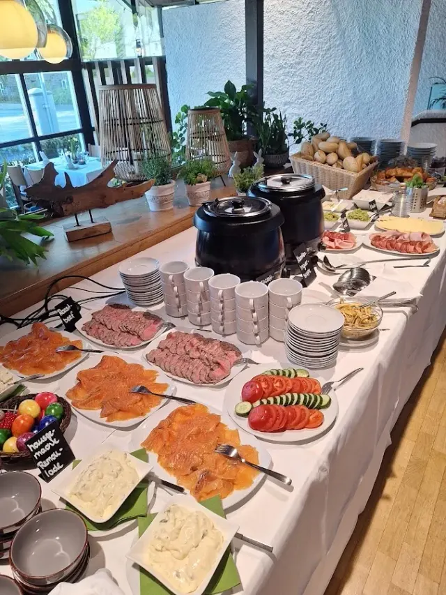 BookNoFees: Restaurante – StadtGeflüster in der Bismarckhalle – Siegen – «StadtGeflüster» en la Bismarckhalle, foto 3