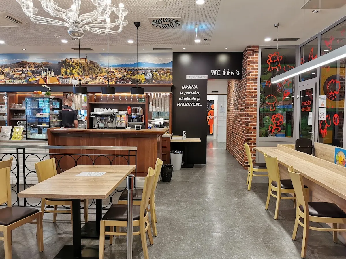 BookNoFees: Restaurante – Restavracija XXXL Ljubljana – Ljubljana – Restaurante XXXL de Liubliana, foto 1