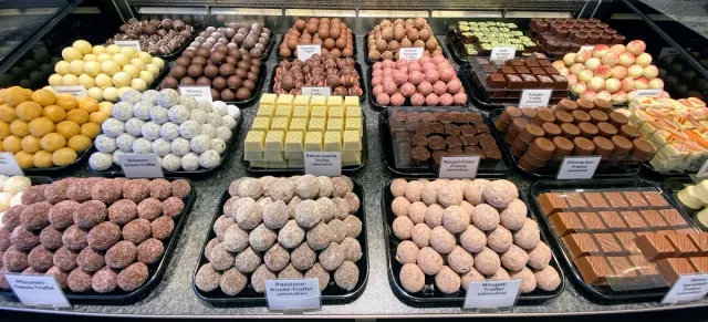 BookNoFees: Restaurante – Konditorei Café Römer – Siegen – Pastelería y cafetería Römer, foto 3