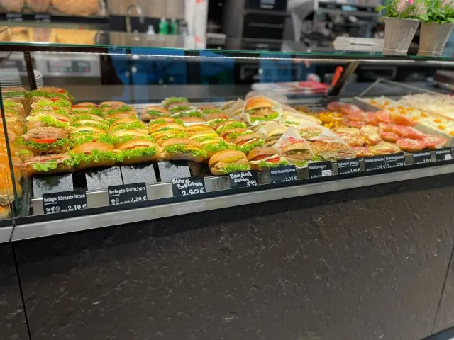 BookNoFees: Restaurante – Bäckerei Birkelbach – Bad Berleburg – Panadería Birkelbach, foto 3