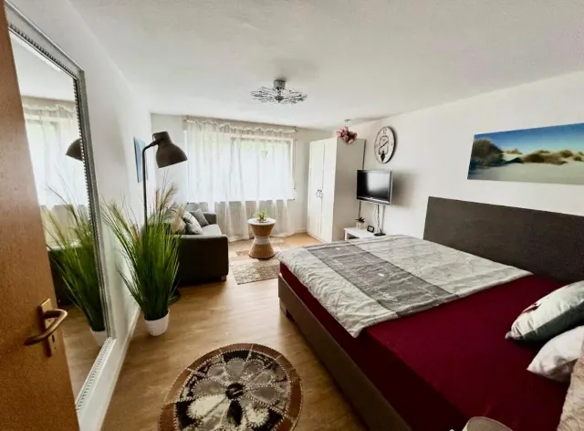 BookNoFees: Apartamento tranquilo con entrada independiente y vistas al jardín – Karlsruhe