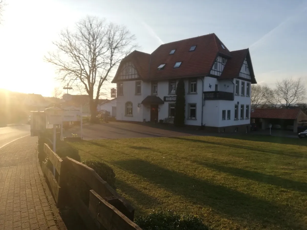BookNoFees: Restaurante – Dorfkrug – Marsberg – Taberna del pueblo, foto 1