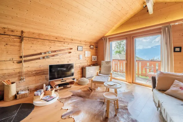 BookNoFees: Chalet Rouge Cœur: un chalet histórico con vistas a las Dents du Midi – Fenalet-Sur-Bex