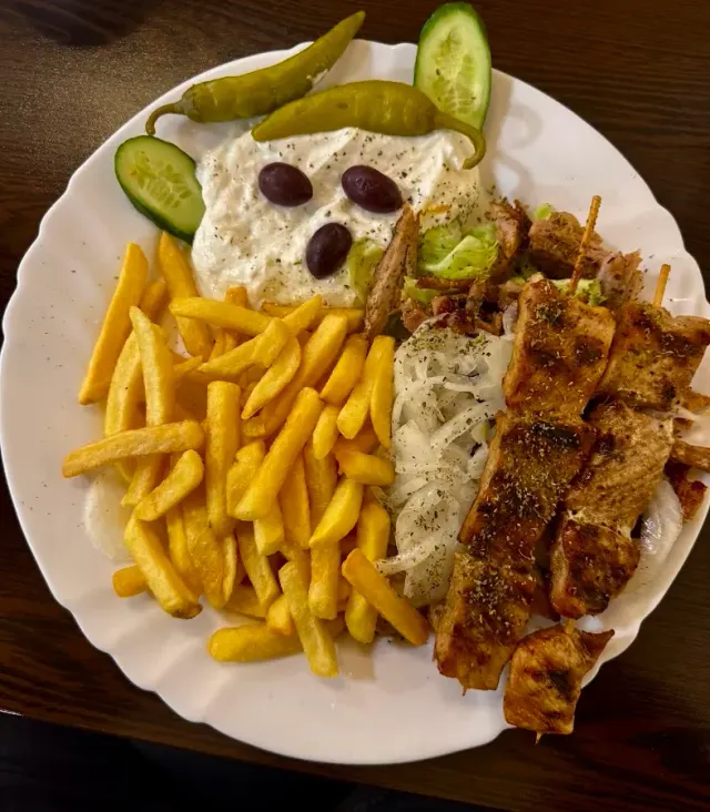 BookNoFees: Restaurante – Bei Stratos – Lüdenscheid – En Stratos, foto 3