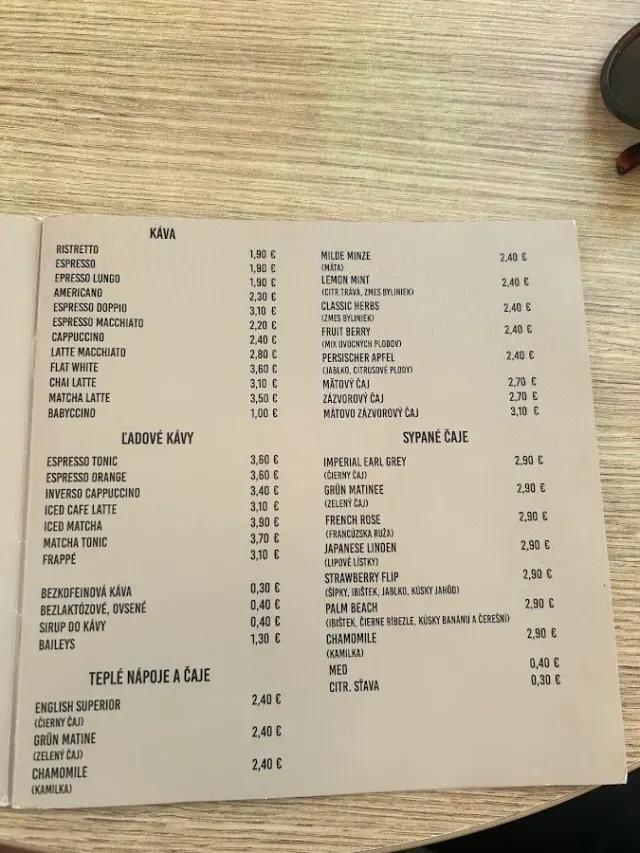 BookNoFees: Cafetería – Mills Coffee – Bratislava – Mills Coffee, foto 2