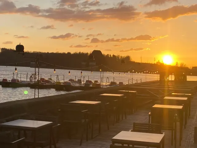 BookNoFees: MahlAnderz am Möhnesee, Möhnesee-Günne