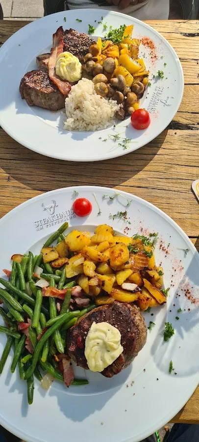 BookNoFees: Restaurante – Am Piepersloh Steakhaus – Lüdenscheid – En el restaurante de carnes Am Piepersloh, foto 2