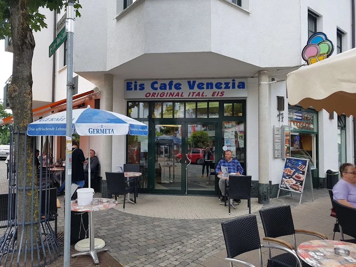BookNoFees: Heladería – Casto Fabio Italienisches Eiscafé – Marsberg – Casto Fabio, heladería italiana, foto 1