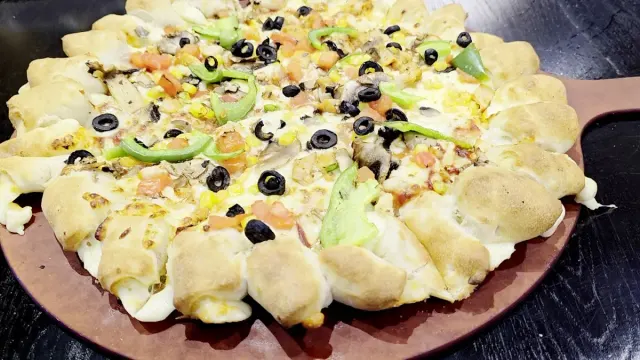 BookNoFees: Restaurante – Pizza Hut – Bucharest – Pizza Hut, foto 3