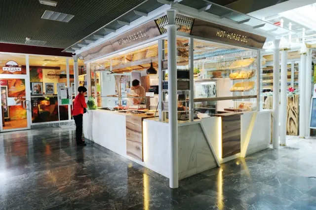 BookNoFees: Bar de tapas – Hot Horse DELI – Ljubljana – Hot Horse DELI, foto 2