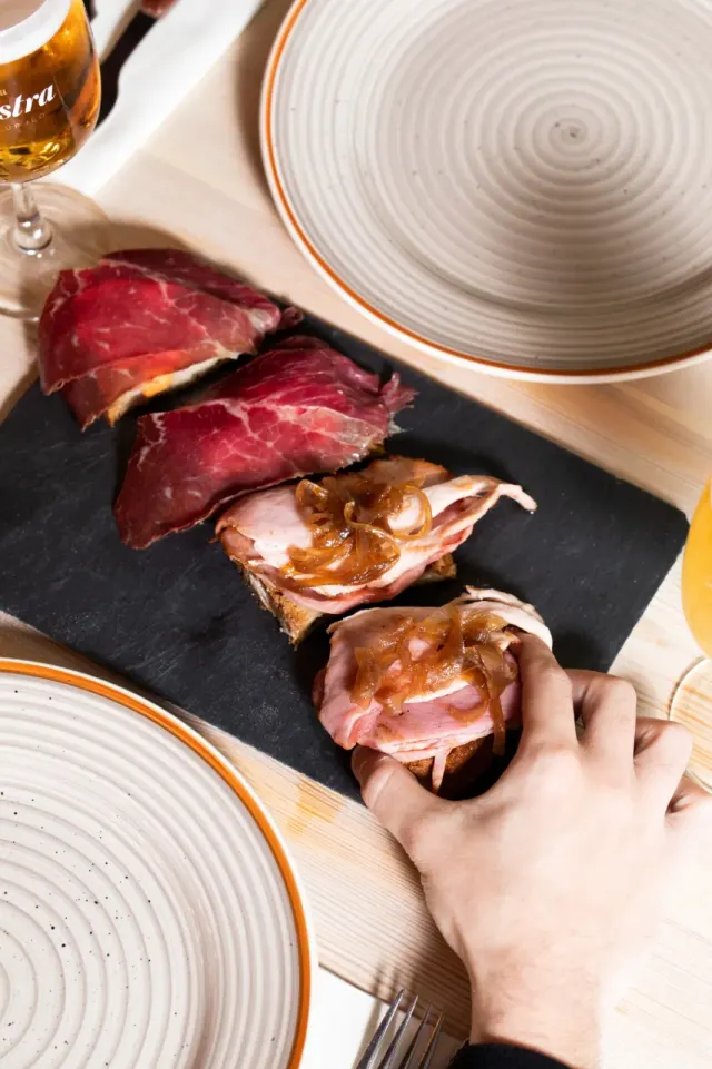 BookNoFees: Restaurante – Prada a Tope – Madrid – Prada a Tope, foto 2