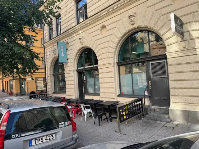 BookNoFees: Cafetería – Babel Deli – Stockholm – Babel Deli, foto 2