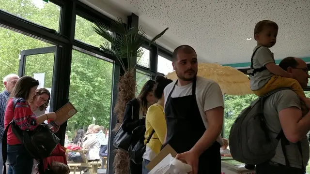 BookNoFees: Cafetería – Brown And Green Life – London – Vida marrón y verde, foto 3