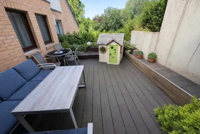 BookNoFees: Apartamento tranquilo con terraza y vistas al jardín – Rheinstetten