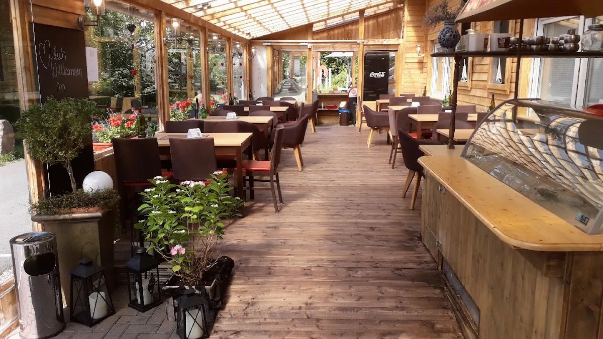 BookNoFees: Restaurante – Fährhaus und Bikercafé am Diemelsee – Marsberg – Posada y cafetería para moteros en el lago Diemelsee, foto 1