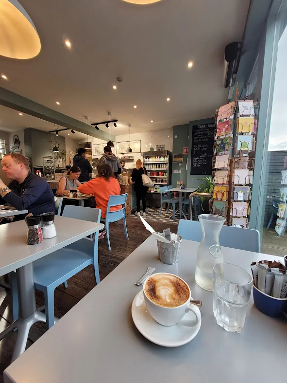 BookNoFees: Cafetería – Cafe 105 – Dublin – Café 105, foto 3