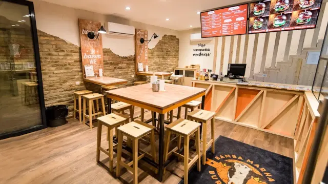 BookNoFees: Bamba Marha, Budapest