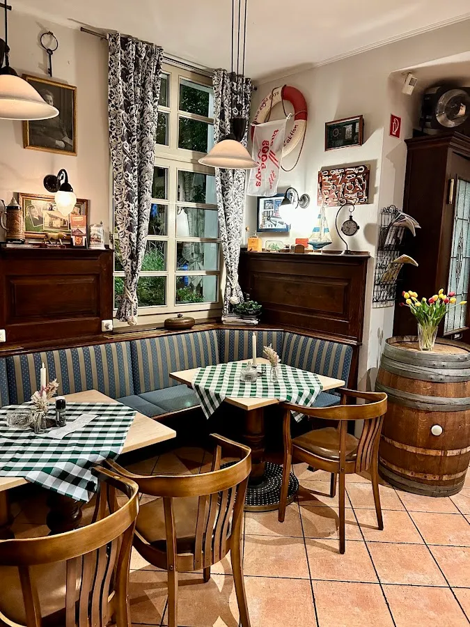 BookNoFees: Restaurante – Brauhaus Drei Linden – Lünen – Cervecería Drei Linden, foto 1