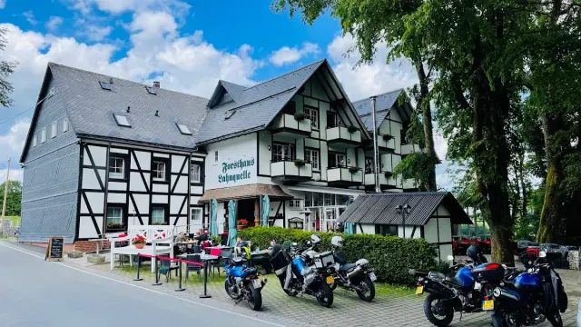 BookNoFees: Restaurante – Forsthaus Lahnquelle – Netphen – Casa forestal de Lahnquelle, foto 3
