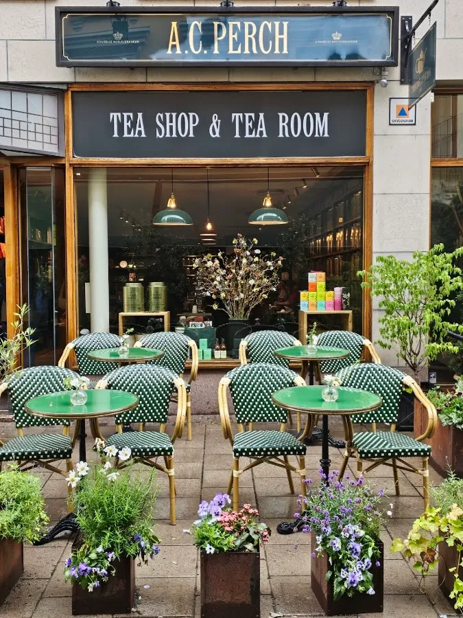 BookNoFees: Cafetería – A.C. Perch's Thehandel – Stockholm – La tienda de té de A.C. Perch, foto 1