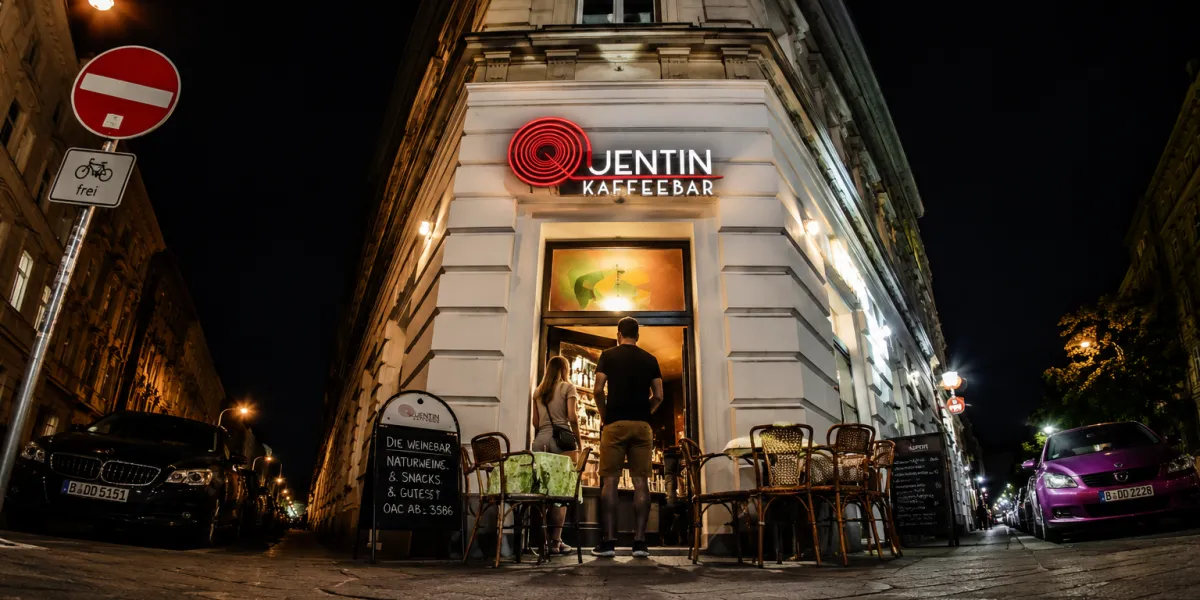BookNoFees: Cafetería – Quentin's Kaffeebar – Vienna – La cafetería de Quentin, foto 1