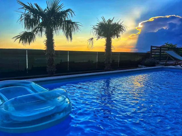 BookNoFees: Villa con piscina privada de agua salada y vistas al mar – Crikvenica, Selse