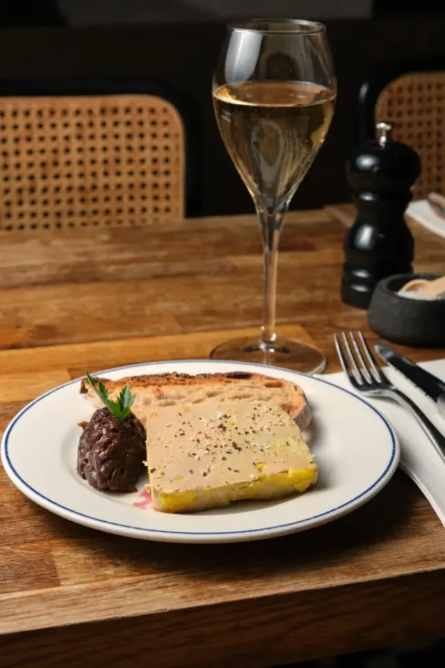 BookNoFees: Restaurante – Canard et Champagne – Paris – Pato y champán, foto 3