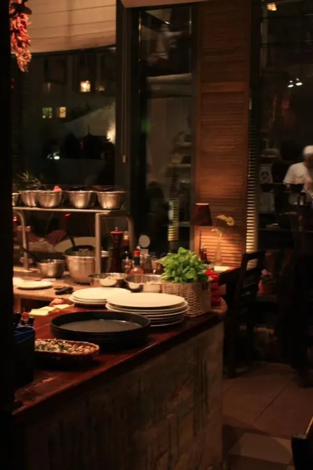 BookNoFees: Restaurante – Basilia – Warsaw – Basílica, foto 2