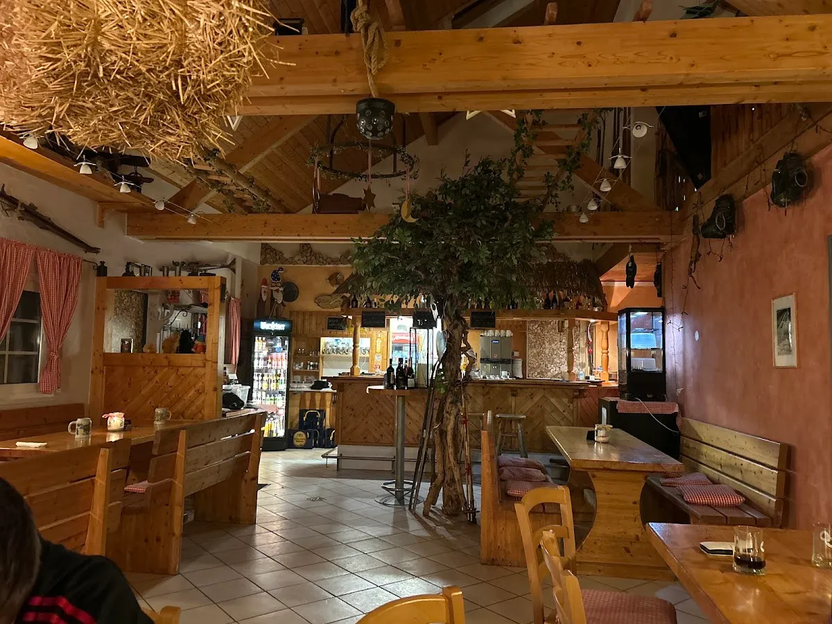 BookNoFees: Restaurante – Schloßberg-Alm – Medebach – Schloßberg-Alm, foto 1