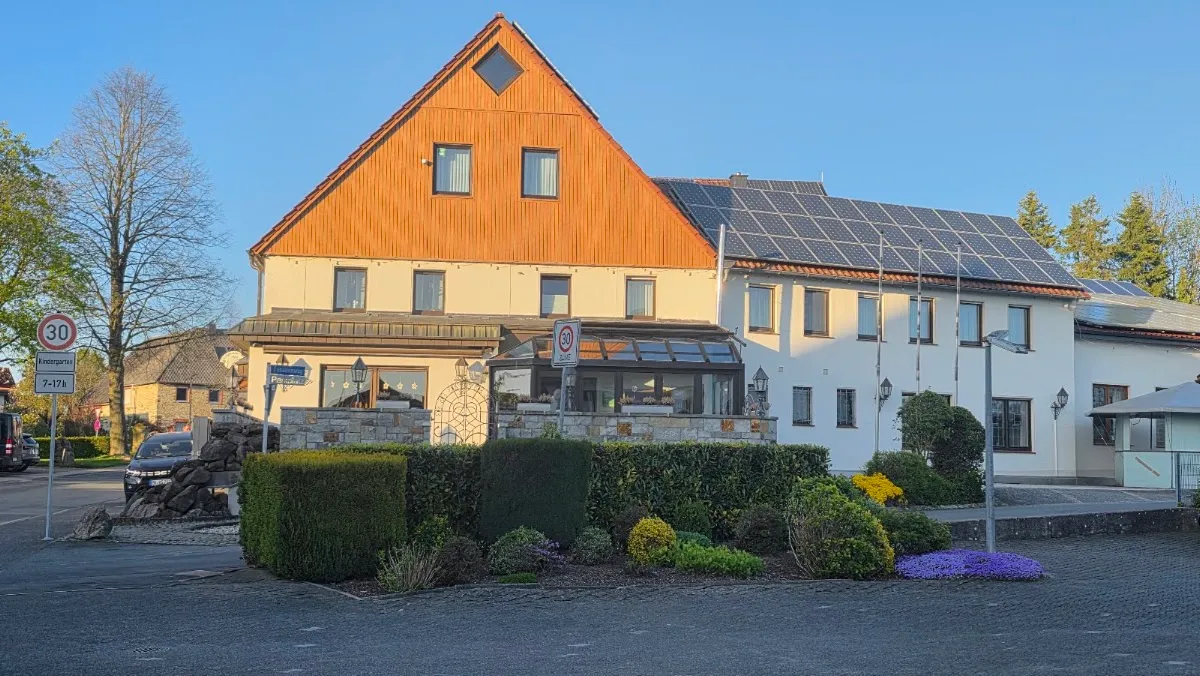 BookNoFees: Restaurante – Landgasthof Kaiser – Bad Wünnenberg – Posada rural Kaiser, foto 1