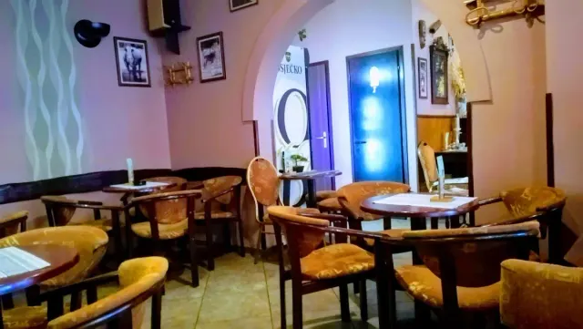 BookNoFees: Cafetería – Cafe bar Makumba – Zagreb – Café-bar Makumba, foto 3