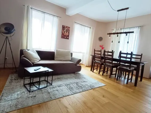 BookNoFees: Apartamento de vacaciones junto al monasterio - Cimientos – Hornbach