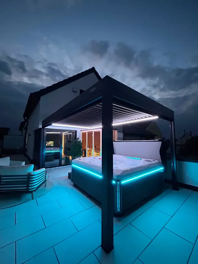BookNoFees: Apartamento Lion Luxe Sky Lounge – Mering