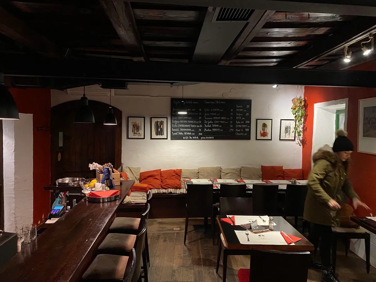 BookNoFees: Restaurante – Vještica – Zagreb – Bruja, foto 1
