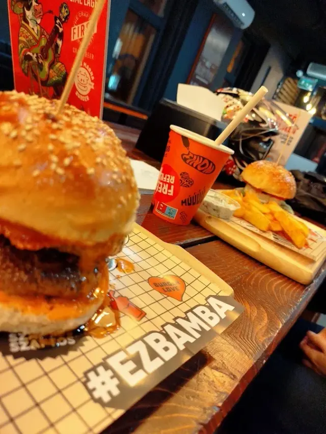 BookNoFees: Restaurante – Bamba Marha Burger Bar – Budapest – Bamba Marha Burger Bar, foto 3