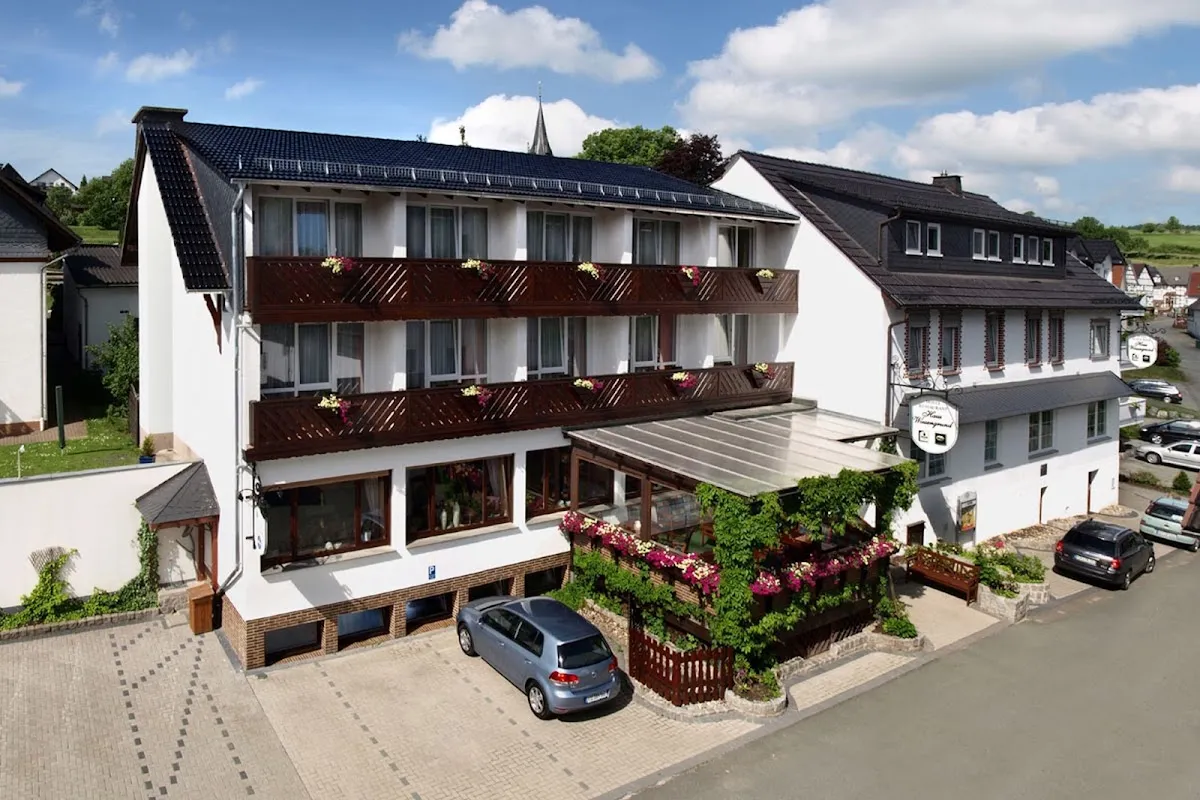 BookNoFees: Restaurante – Haus Wiesengrund – Hallenberg – Casa Wiesengrund, foto 1
