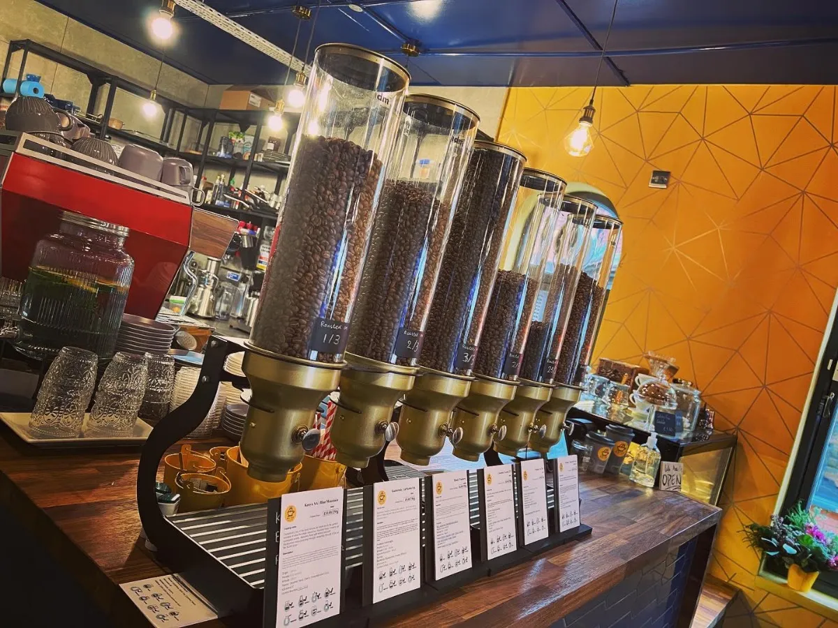 BookNoFees: Cafetería – Arise Coffee Roasters – London – Arise Coffee Roasters, foto 1