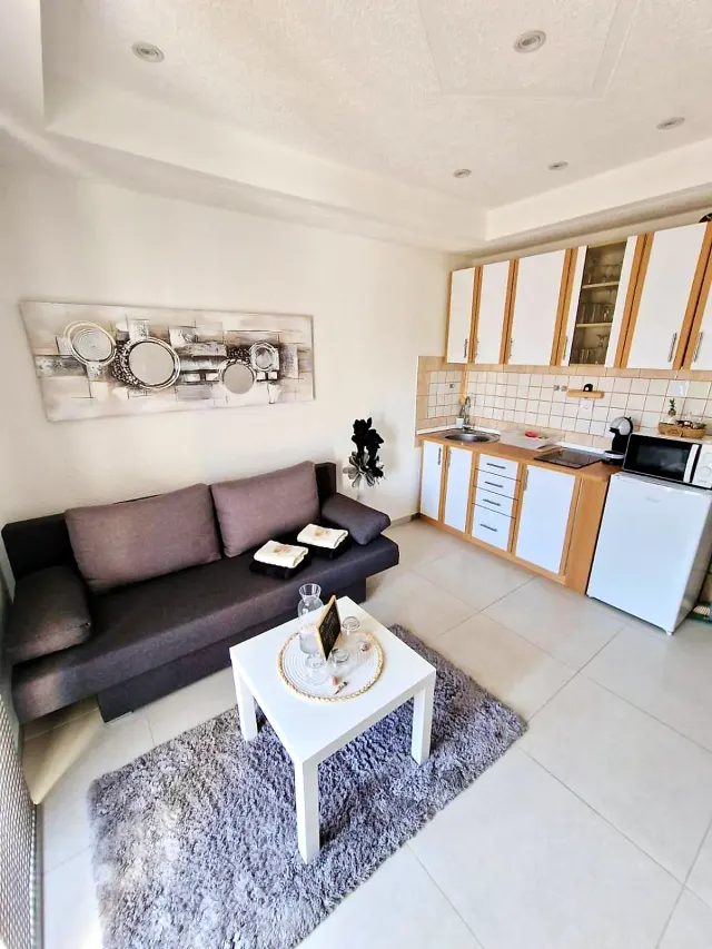 BookNoFees: Apartamento tranquilo con balcón y vistas al mar – Vir