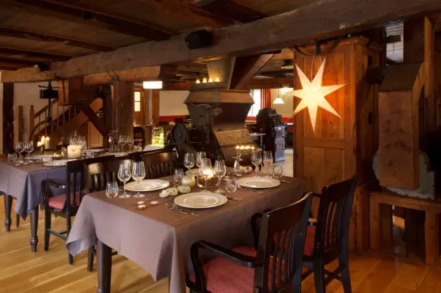 BookNoFees: Almer Schlossmühle, Brilon