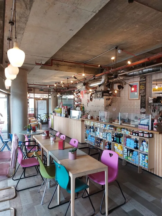 BookNoFees: Cafetería – 21 Sid Tarot & Coffee – London – 21 Sid Tarot y Café, foto 1