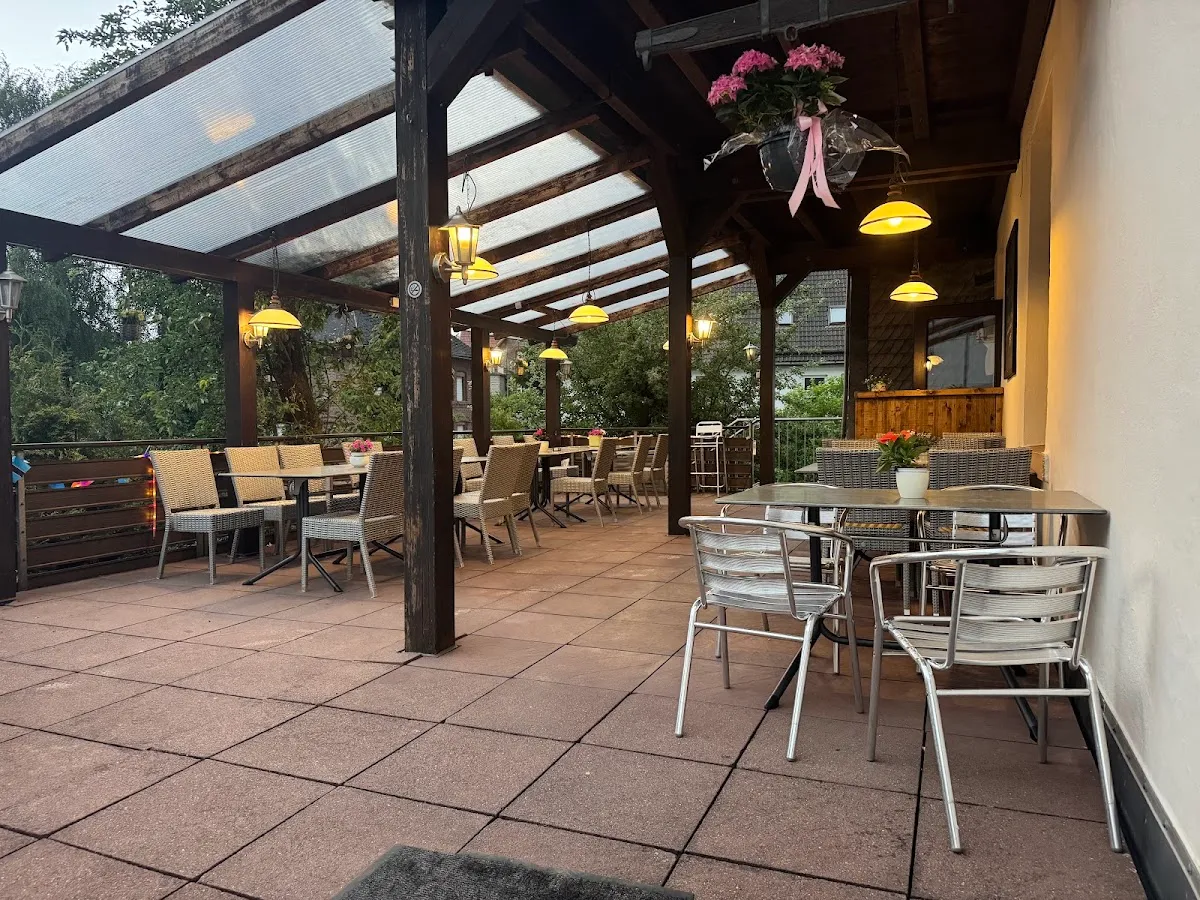 BookNoFees: Restaurante – Restaurant Pizzeria La Reggia di Caserta – Medebach – Restaurante y pizzería La Reggia de Caserta, foto 1