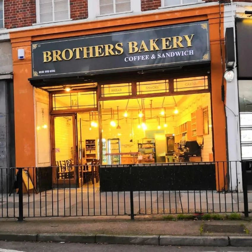 BookNoFees: Cafetería – Brothers Bakery – London – Panadería Brothers, foto 1