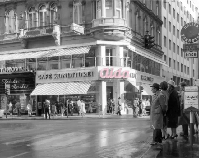 BookNoFees: Cafetería – Aida – Vienna – Aida, foto 2