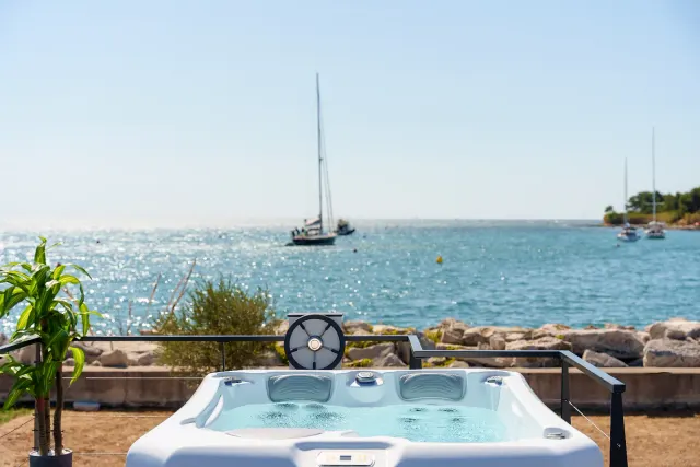 BookNoFees: Luxury Sea House Pearl Infinity – Exclusiva casa flotante en Novigrad – Novigrad