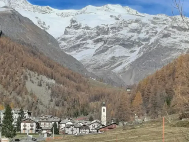 BookNoFees: Casa acogedora con chimenea y vistas a la montaña – Gressoney-La-Trinité