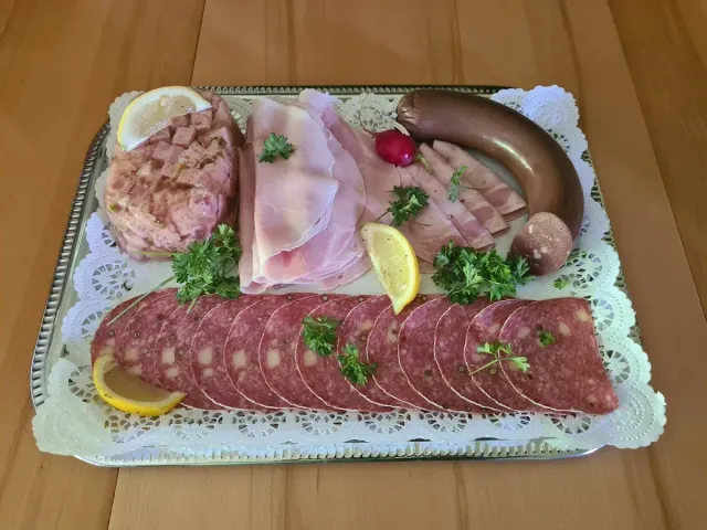 BookNoFees: Restaurante – Brauns Esszimmer – Nachrodt-Wiblingwerde – El comedor de Braun, foto 3